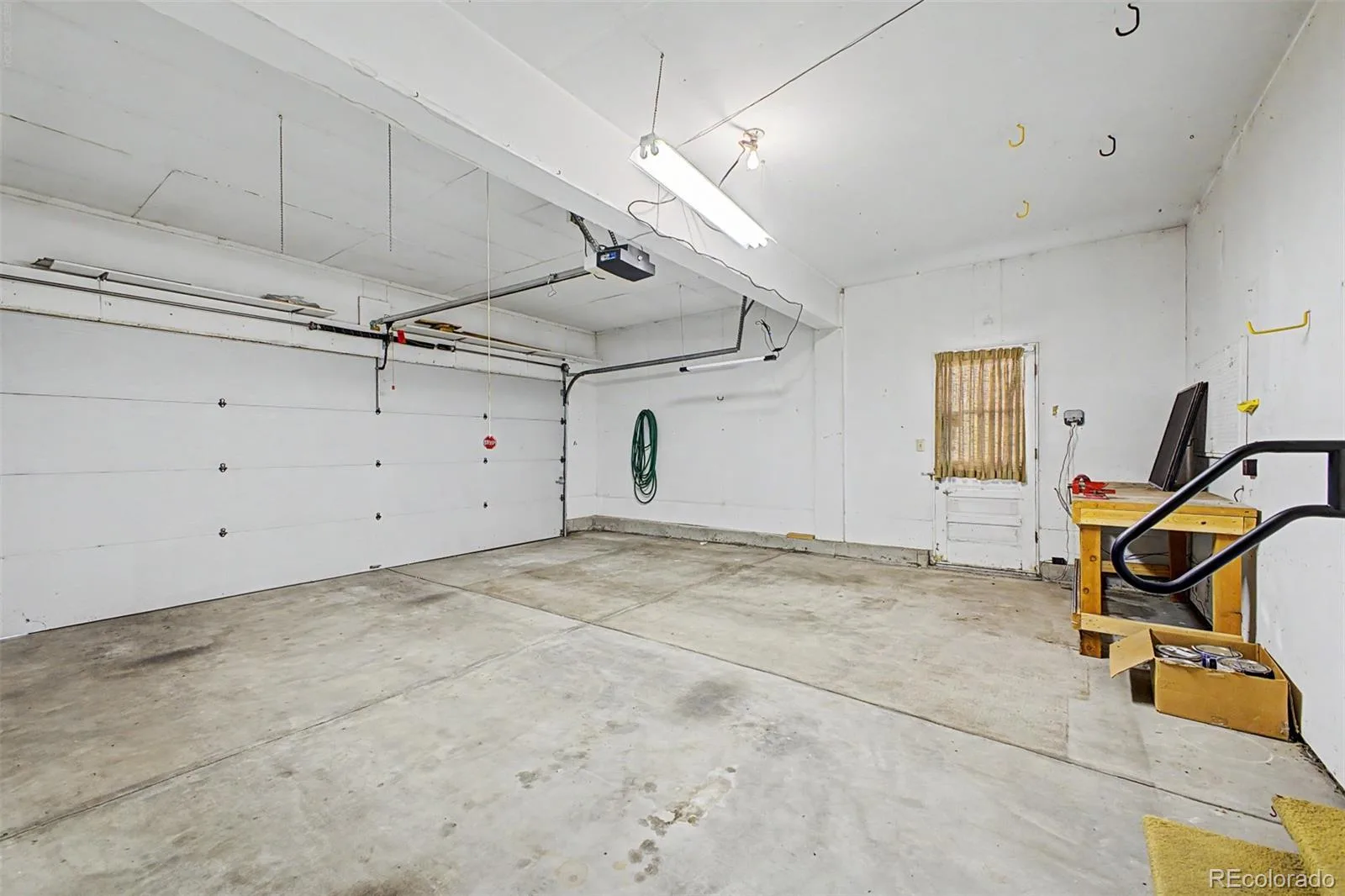 487 S Kingston Circle Aurora CO 80012 | MLS #REC3327800 10012026181156 1600 40