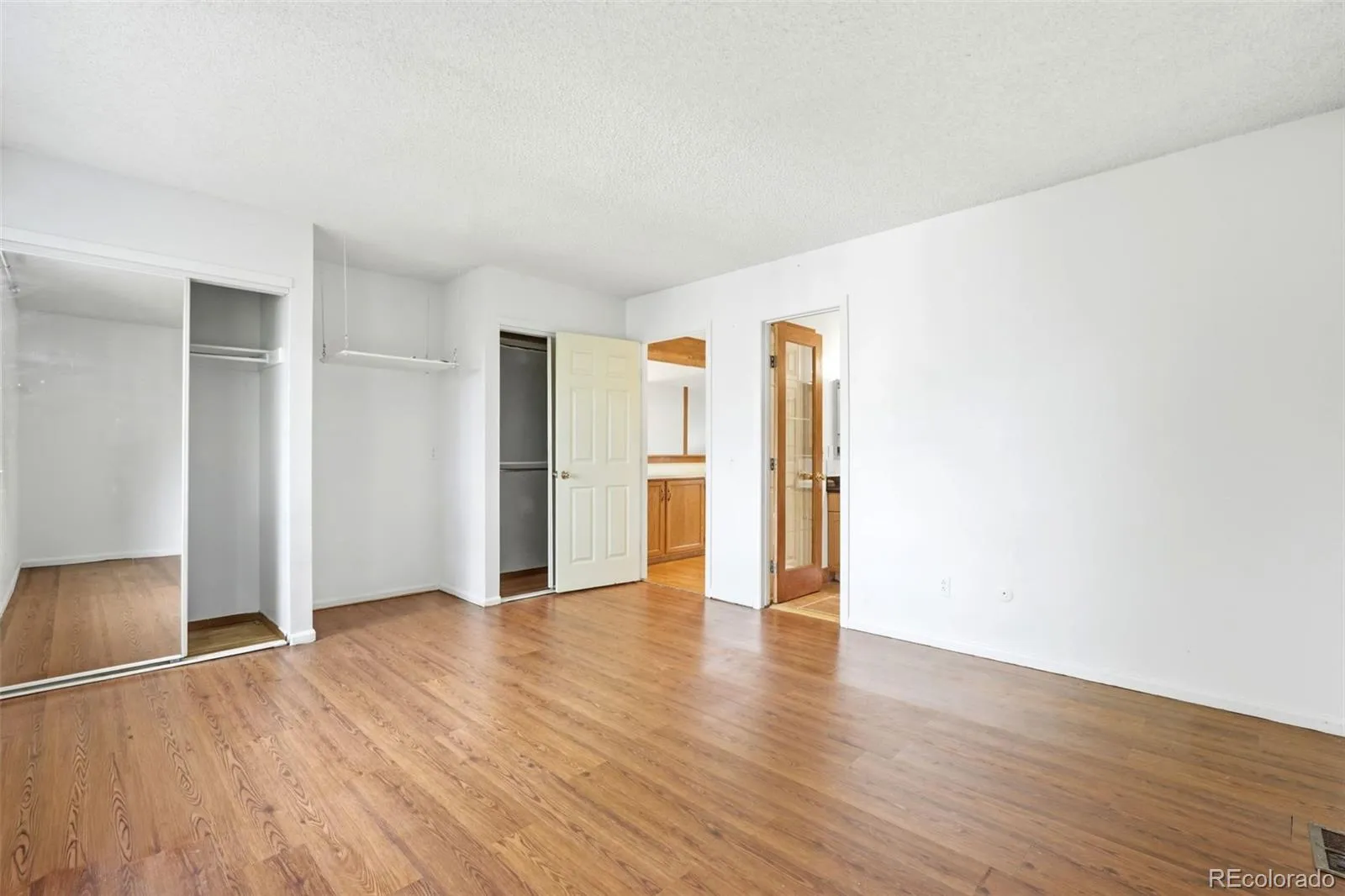 17592 E Ohio Circle Aurora CO 80017 MLS #REC3330320 05282026024032 1600 13