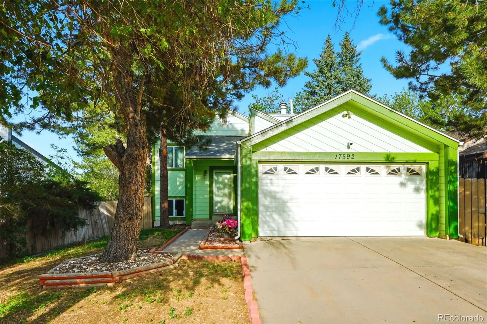 17592 E Ohio Circle Aurora CO 80017 MLS #REC3330320 05282026024032 1600 31