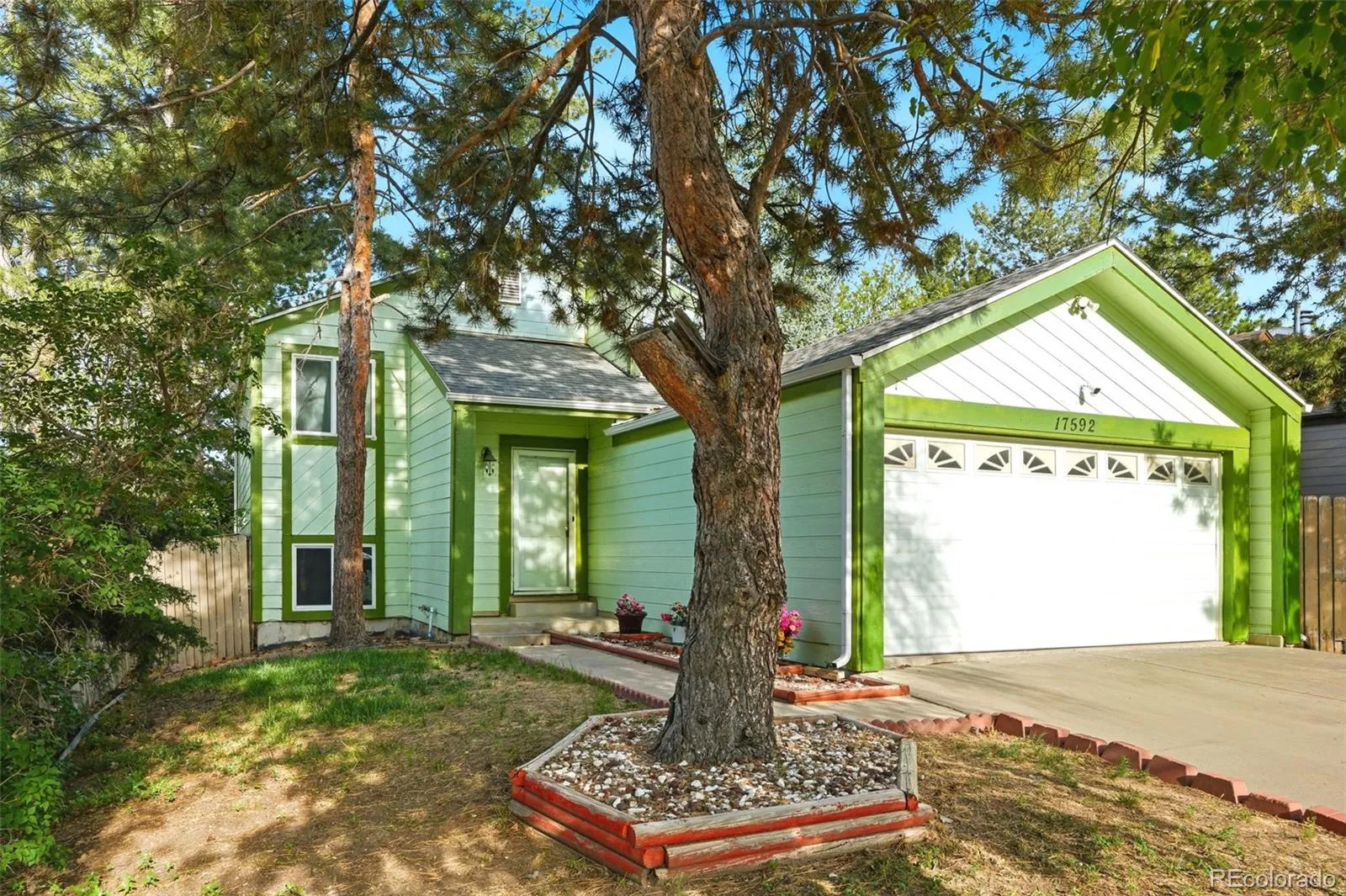 17592 E Ohio Circle Aurora CO 80017 MLS #REC3330320 05282026024032 1600 33