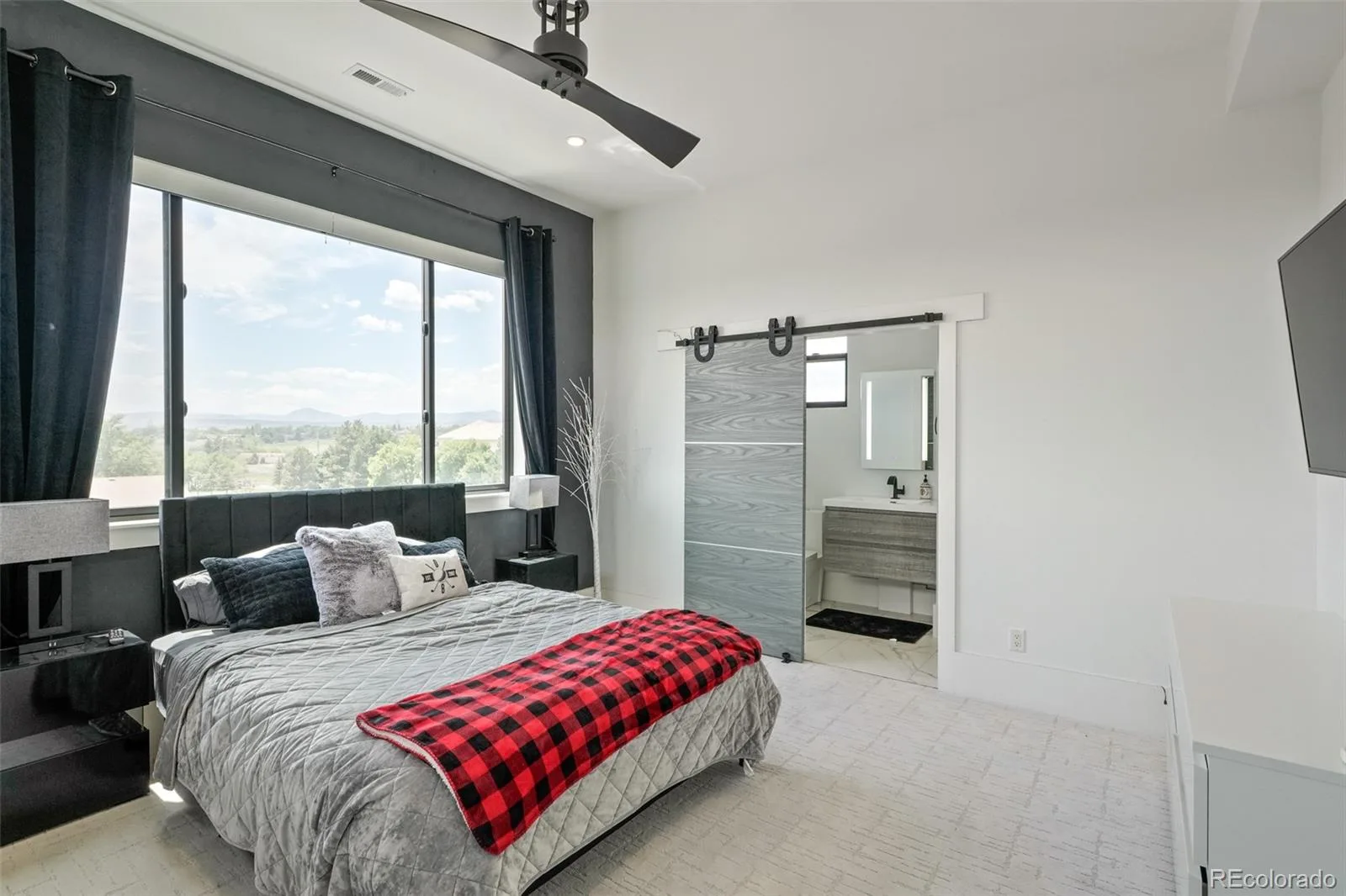 5908 Zang Way Arvada CO 80004 | MLS #REC3332245 08242026165106 1600 28