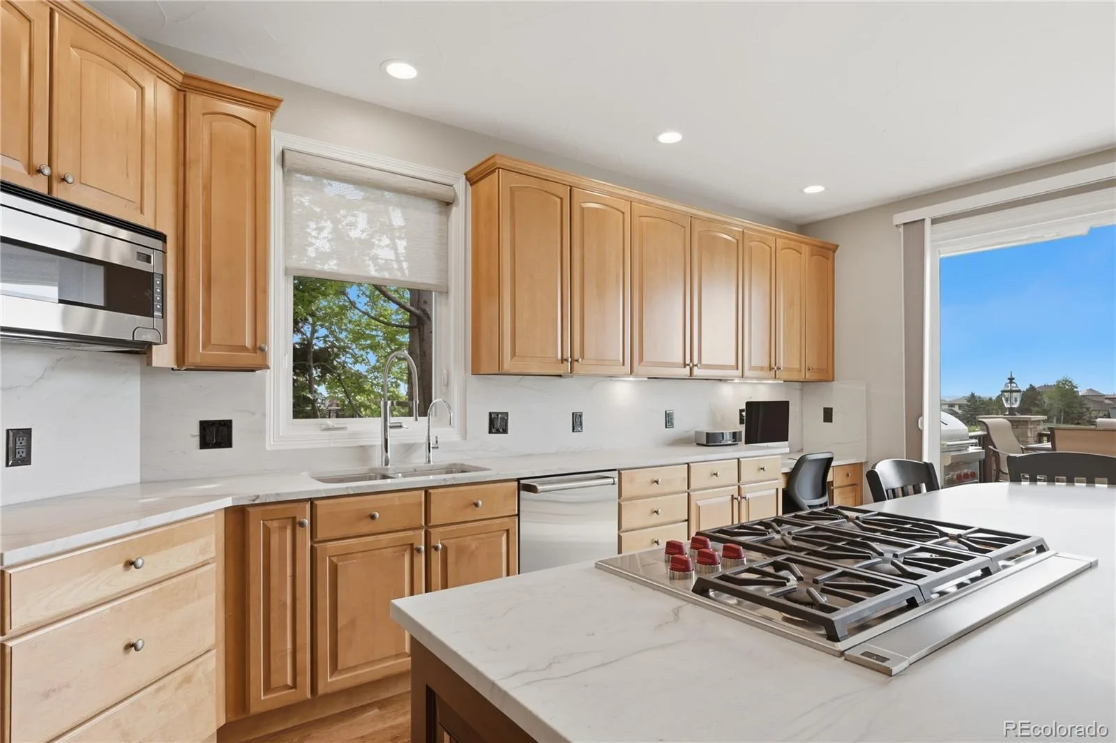 6732 Vista Lodge Loop Castle Pines CO 80108 MLS #REC3335126 06092026005937 1600 14
