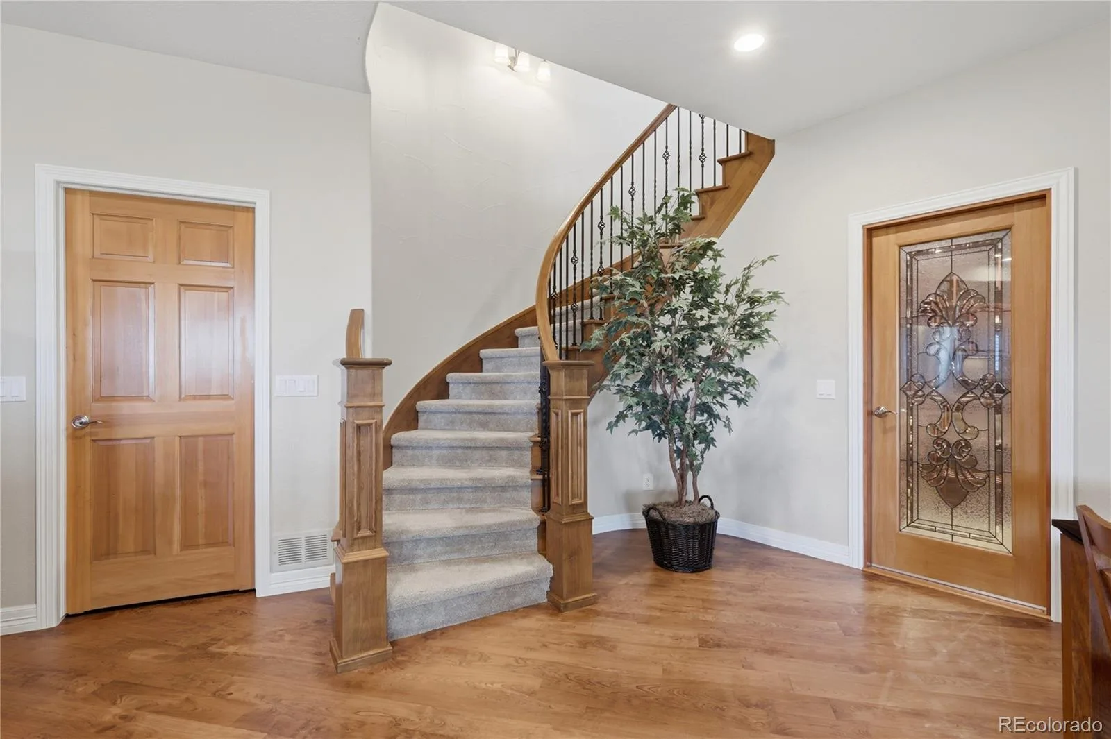 6732 Vista Lodge Loop Castle Pines CO 80108 MLS #REC3335126 06092026005937 1600 32