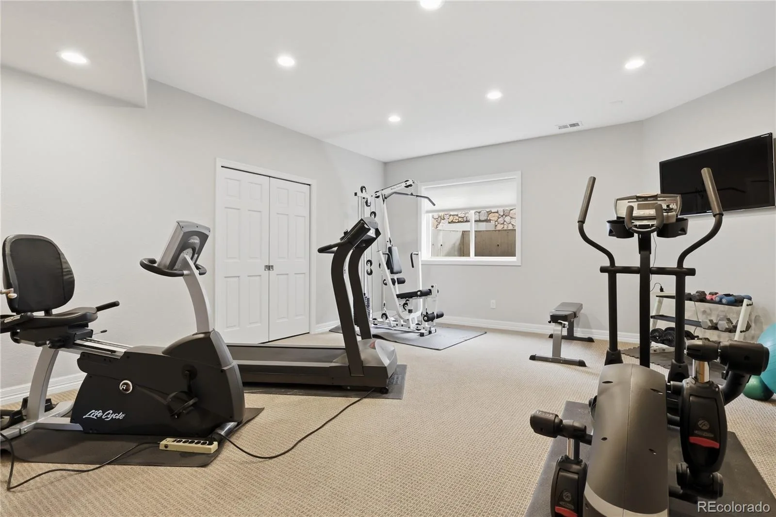6732 Vista Lodge Loop Castle Pines CO 80108 MLS #REC3335126 06092026005937 1600 38