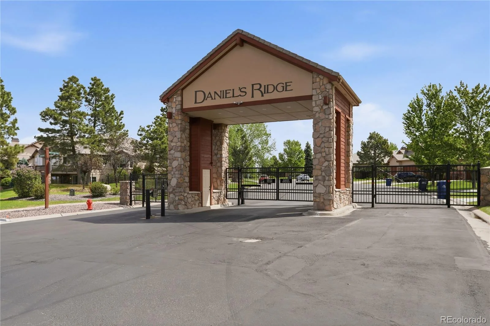6732 Vista Lodge Loop Castle Pines CO 80108 MLS #REC3335126 06092026005937 1600 46