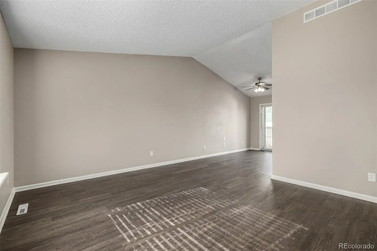 8660 Bluegrass Circle Parker CO 80134 | MLS #REC3336583 02162026210717 1600 13