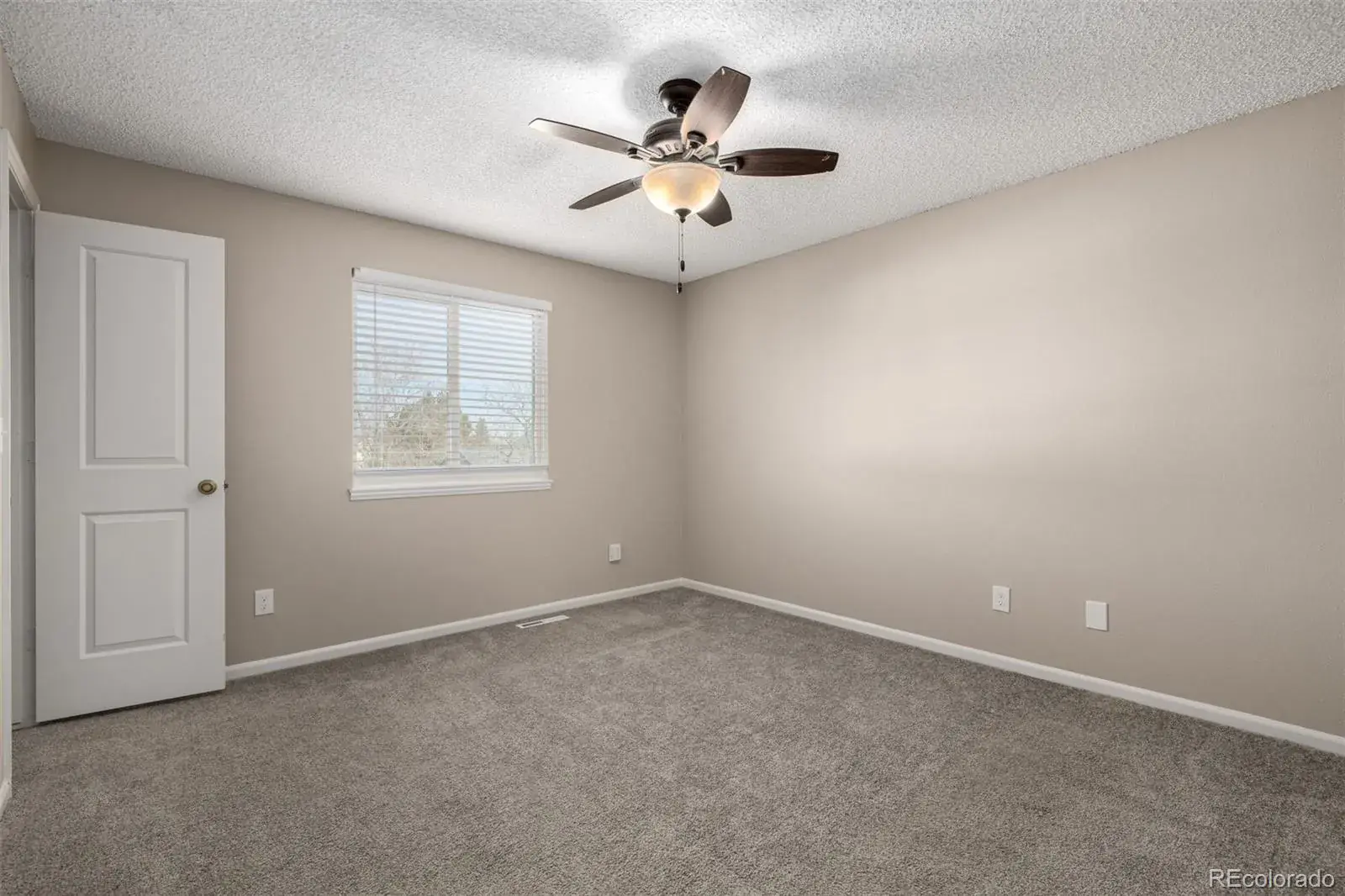 8660 Bluegrass Circle Parker CO 80134 | MLS #REC3336583 02162026210717 1600 18