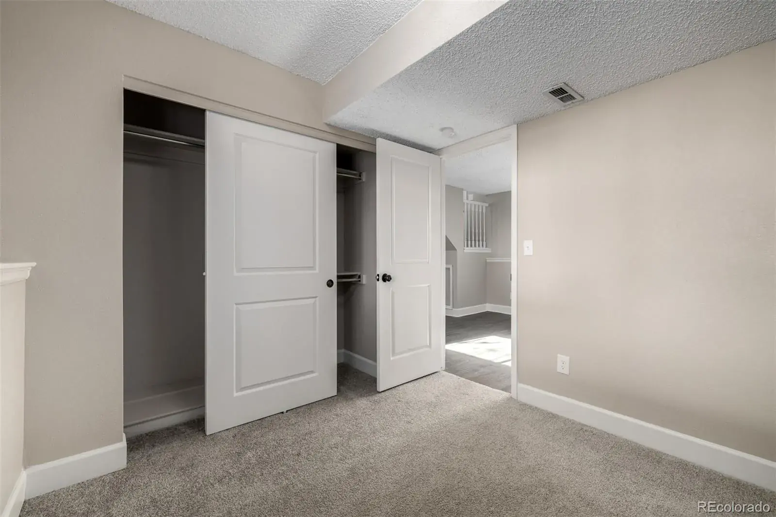 8660 Bluegrass Circle Parker CO 80134 | MLS #REC3336583 02162026210717 1600 24