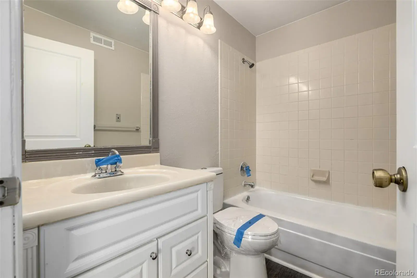 8660 Bluegrass Circle Parker CO 80134 | MLS #REC3336583 02162026210717 1600 25