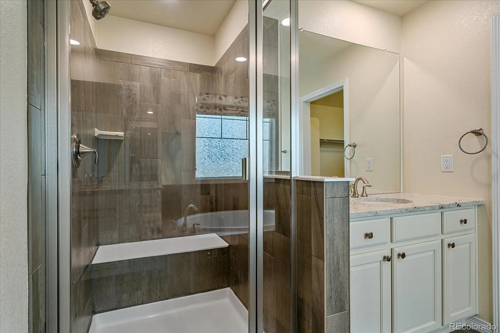 18870 W 85th Drive Arvada CO 80007 MLS #REC3336994 07032026164031 1600 23