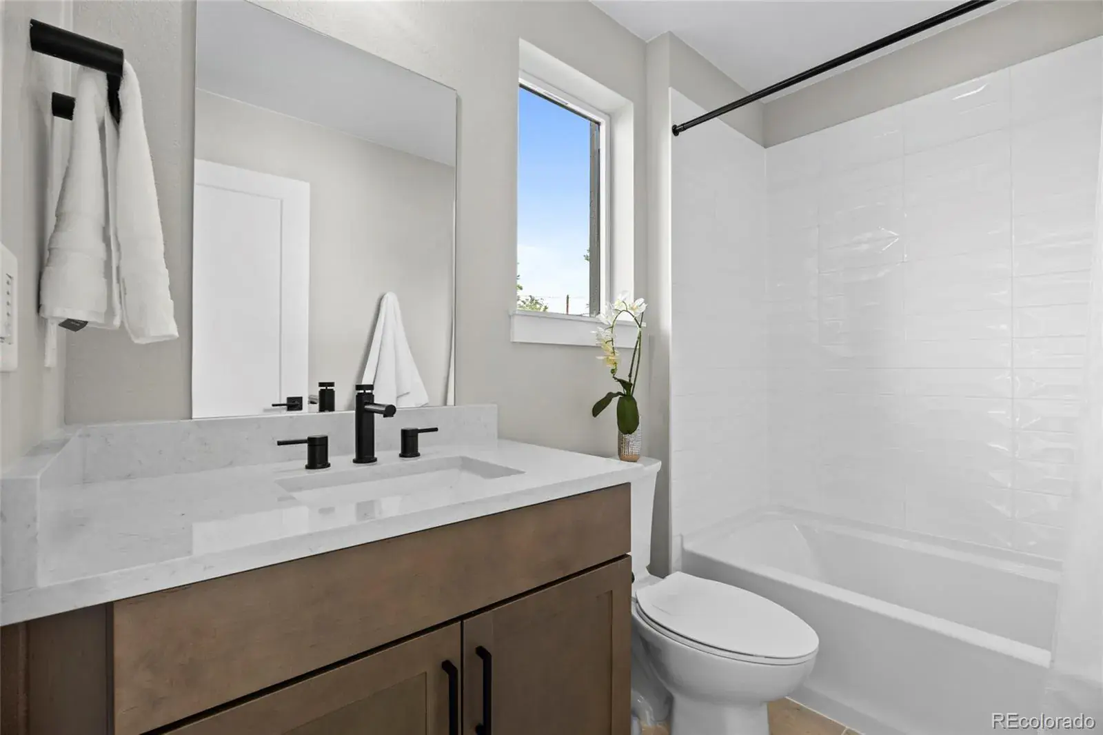 01102026002956 1600 10