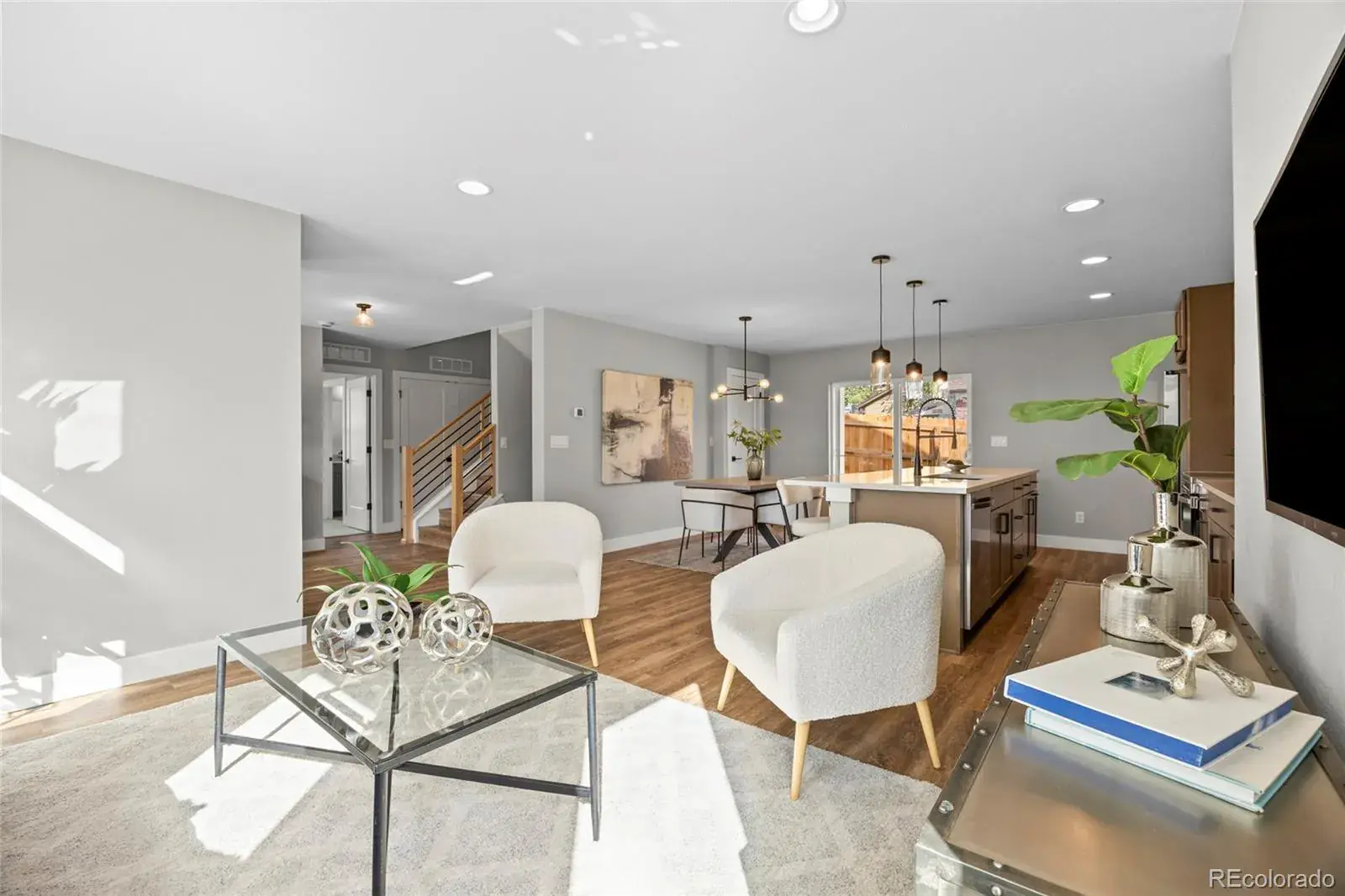 01102026002956 1600 12