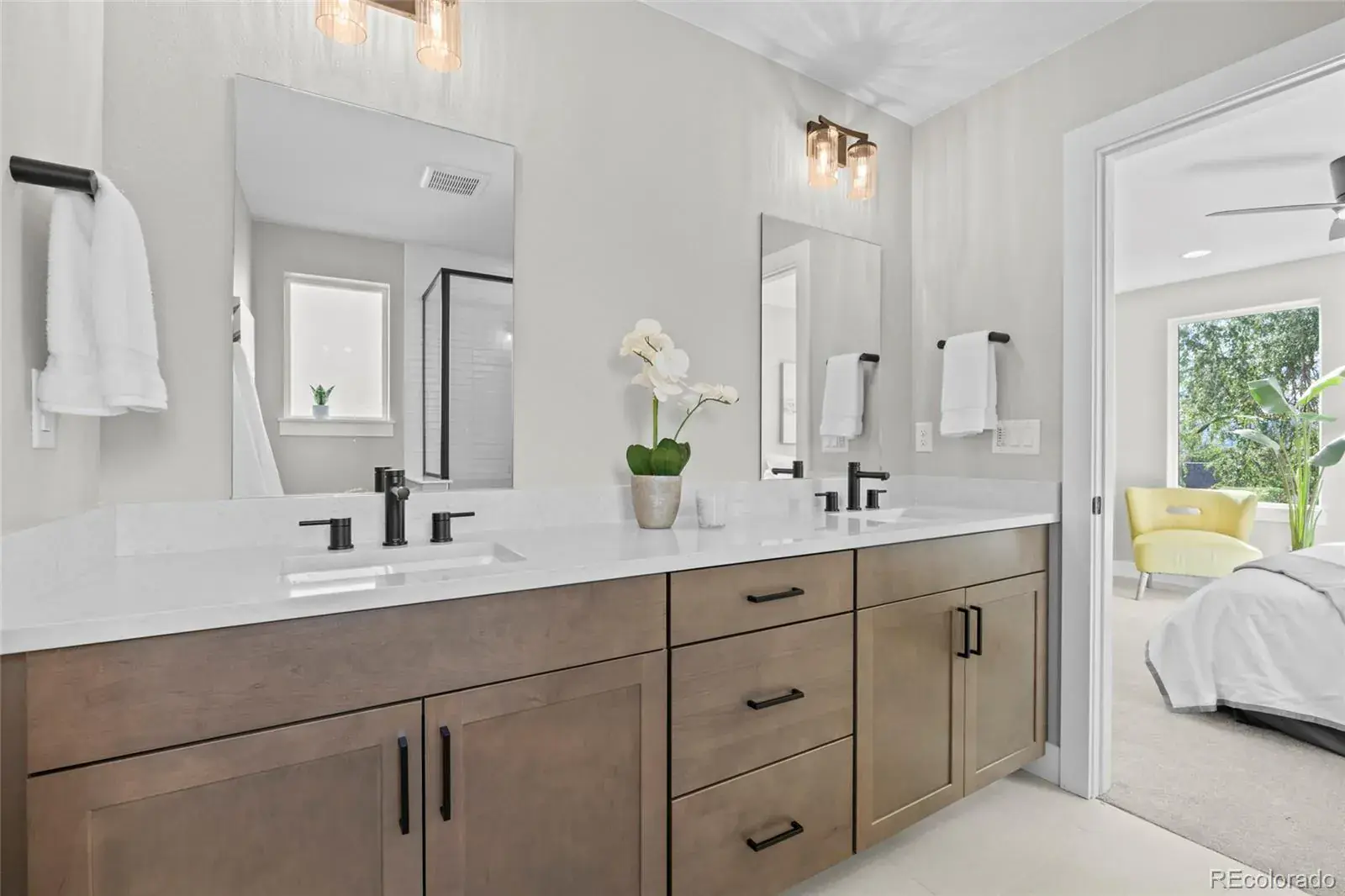 01102026002956 1600 24