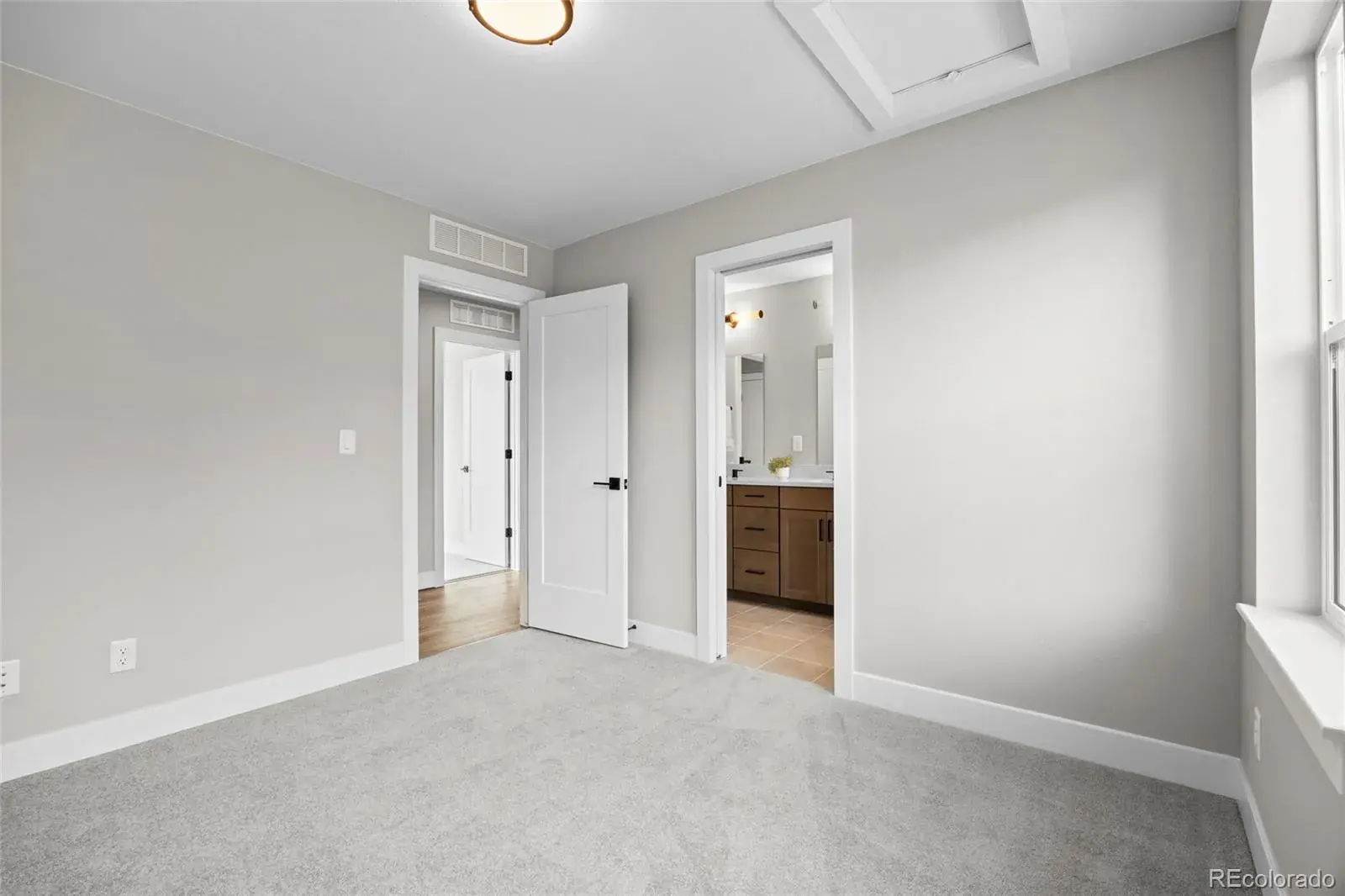 01102026002956 1600 31