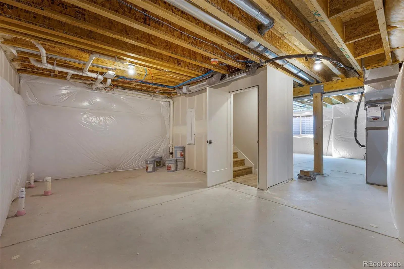 01102026002956 1600 32