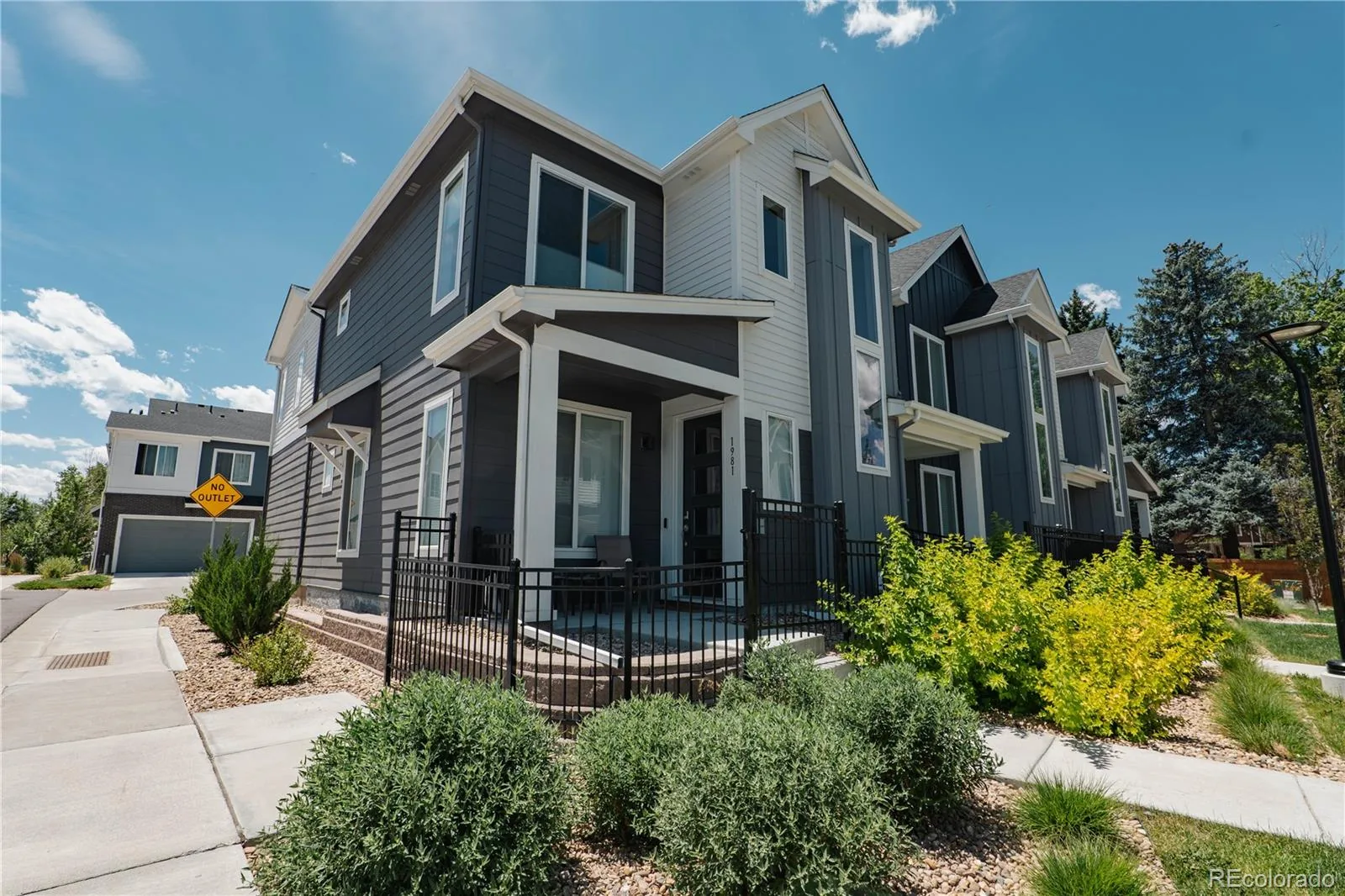 1981 S Poplar Denver CO 80224 | MLS #REC3338256 08072026195525 1600 1