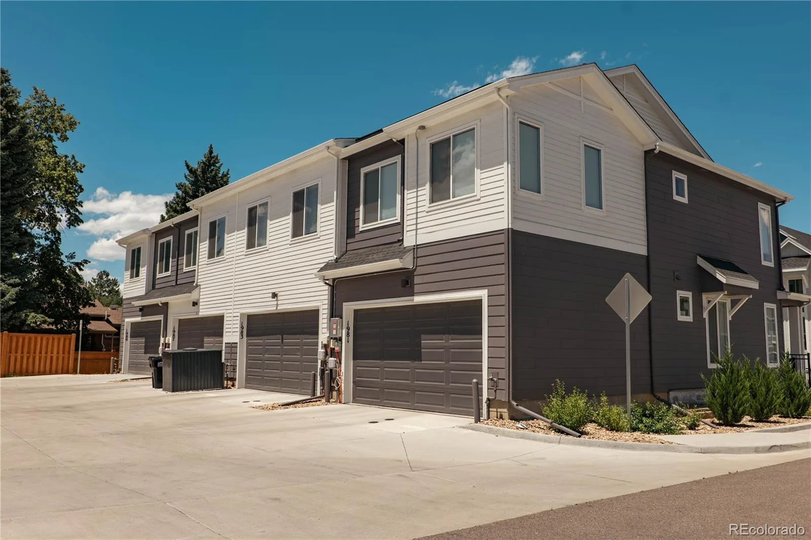 1981 S Poplar Denver CO 80224 | MLS #REC3338256 08072026195525 1600 22