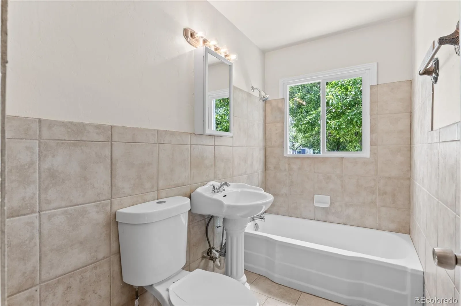 04102026152238 1600 12