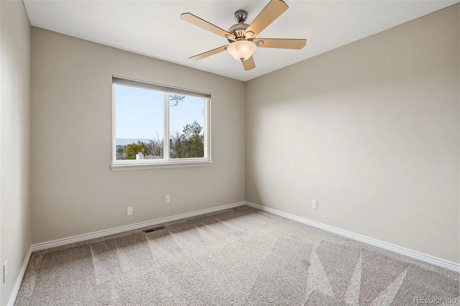 04172026221306 1600 30