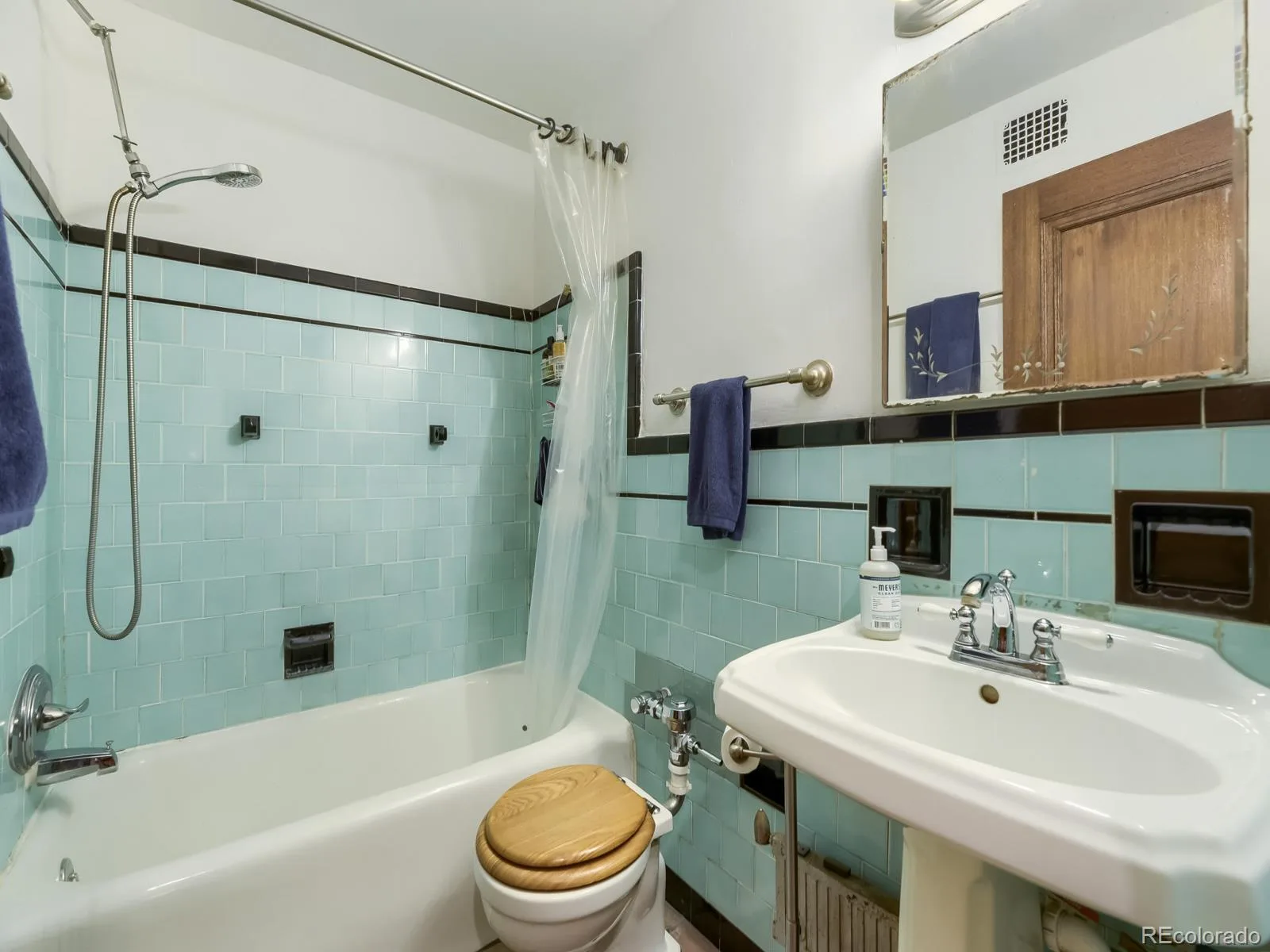1050 N Washington Street #205 Denver CO 80203 | MLS #REC3343078 10162026071237 1600 16