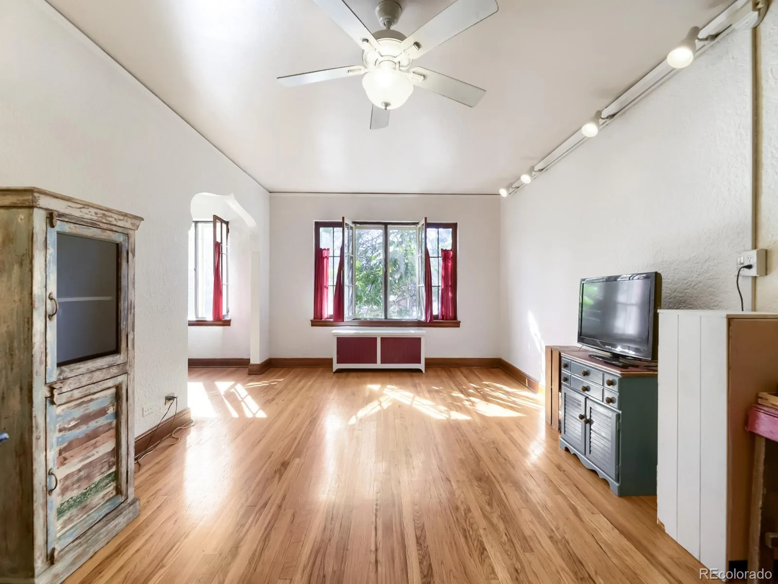 1050 N Washington Street #205 Denver CO 80203 | MLS #REC3343078 10162026071237 1600 3