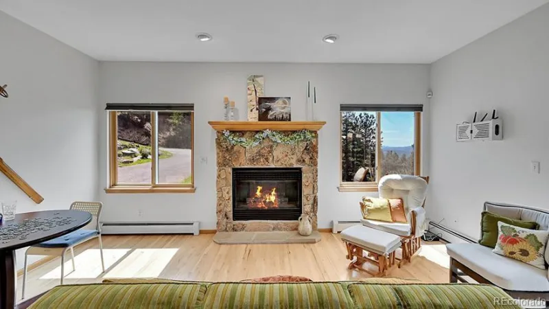 54 Spruce Court Evergreen CO 80439 | MLS #REC3344414 06092026001902 800 23