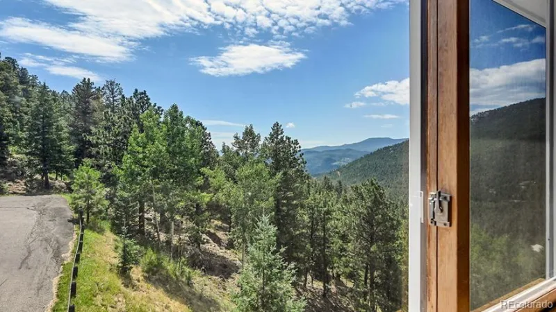 54 Spruce Court Evergreen CO 80439 | MLS #REC3344414 06092026001902 800 27