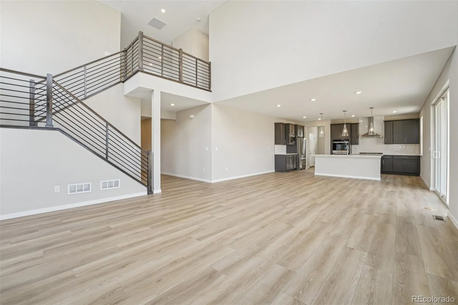 13823 Daffodil Way Parker CO 80134 MLS #REC3344786 04042026000324 1600 3