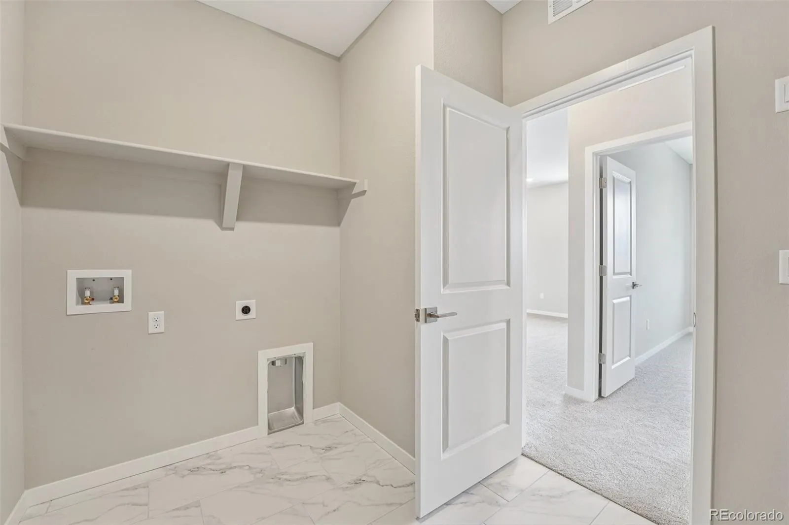 13823 Daffodil Way Parker CO 80134 MLS #REC3344786 04042026000324 1600 31