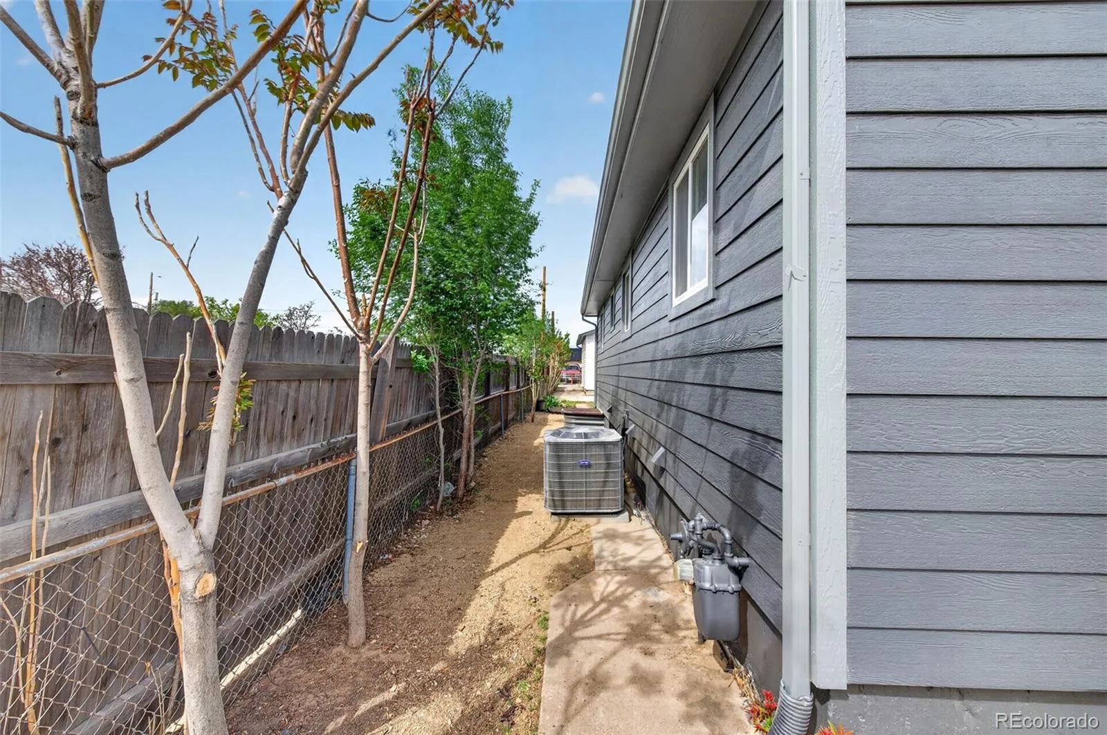 04162026144200 1600 28