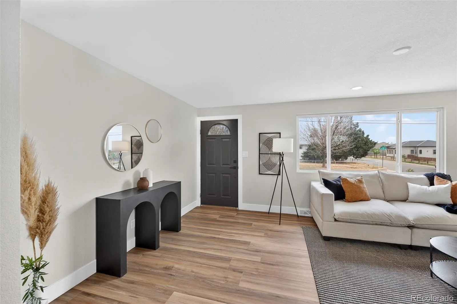 04162026144200 1600 6