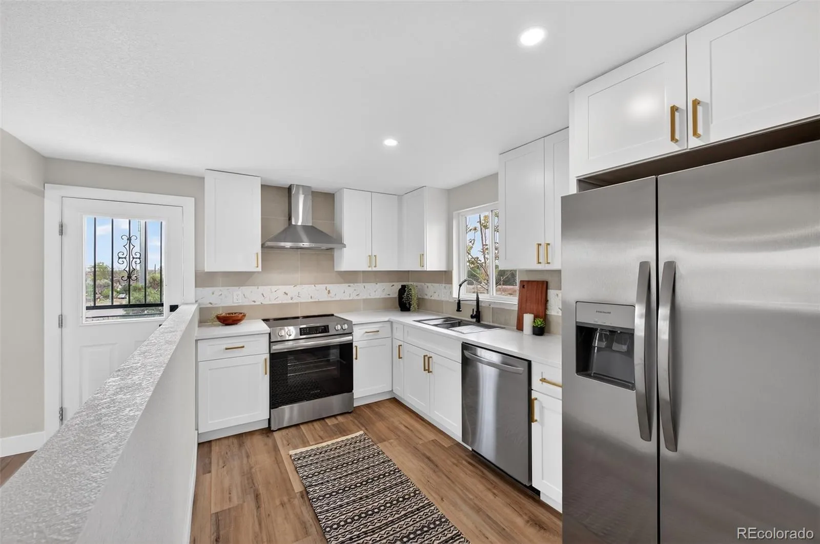 04162026144200 1600 8