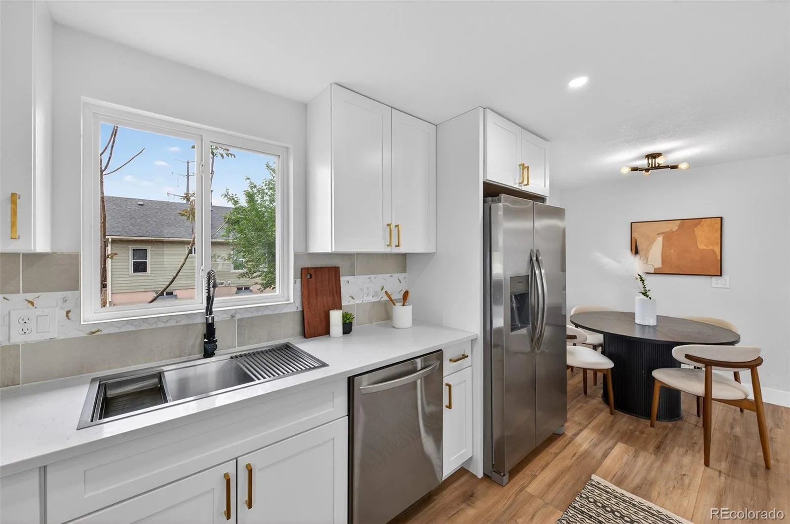 04162026144200 1600 9