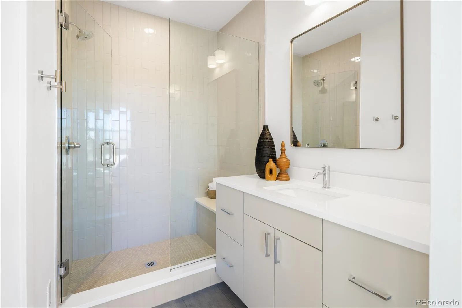 04112026215453 1600 21