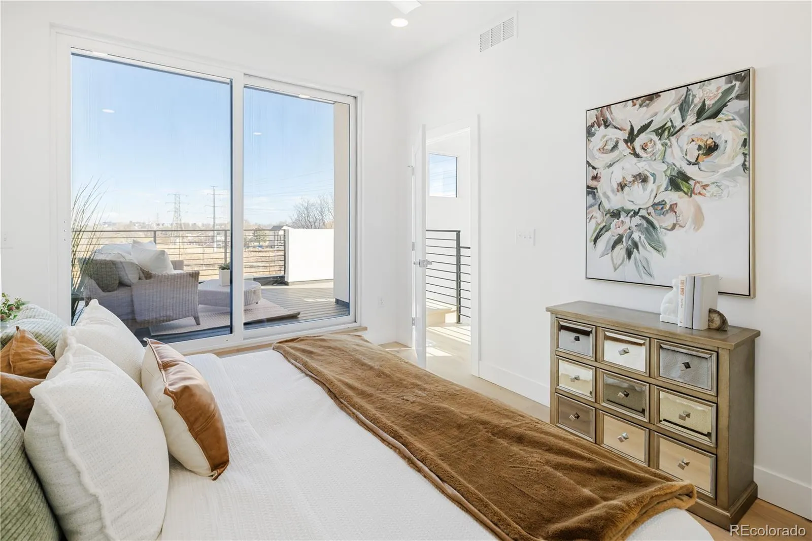 04112026215453 1600 28