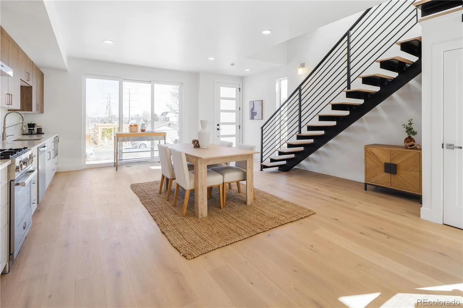 04112026215453 1600 5