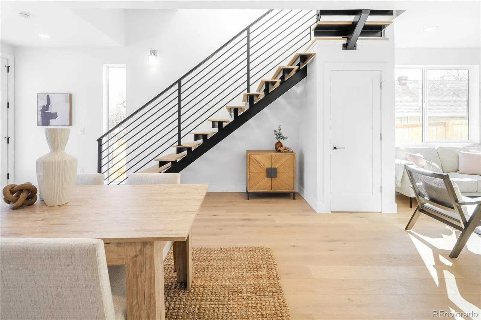 04112026215453 1600 7