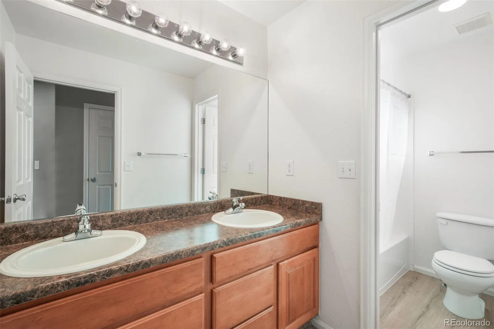 460 High Plains Street Castle Rock CO 80104 | MLS #REC3348405 08082026003059 1600 35