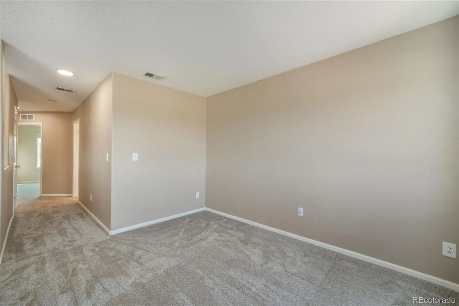 460 High Plains Street Castle Rock CO 80104 | MLS #REC3348405 08082026003059 1600 38