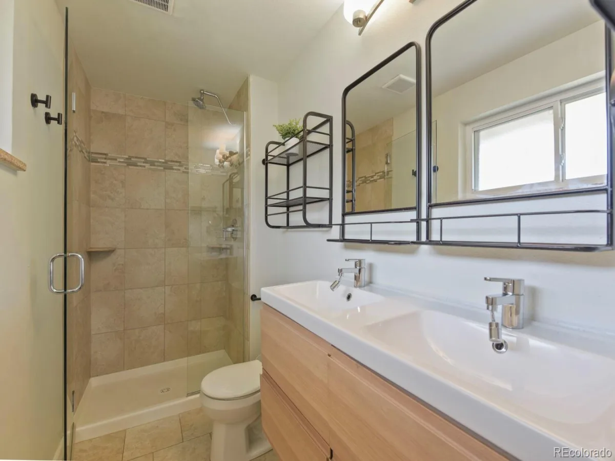 2555 E Maplewood Avenue Littleton CO 80121 MLS #REC3355960 07092026164456 1200 14