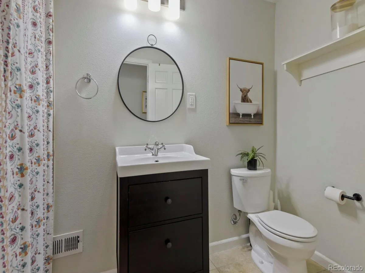 2555 E Maplewood Avenue Littleton CO 80121 MLS #REC3355960 07092026164456 1200 17