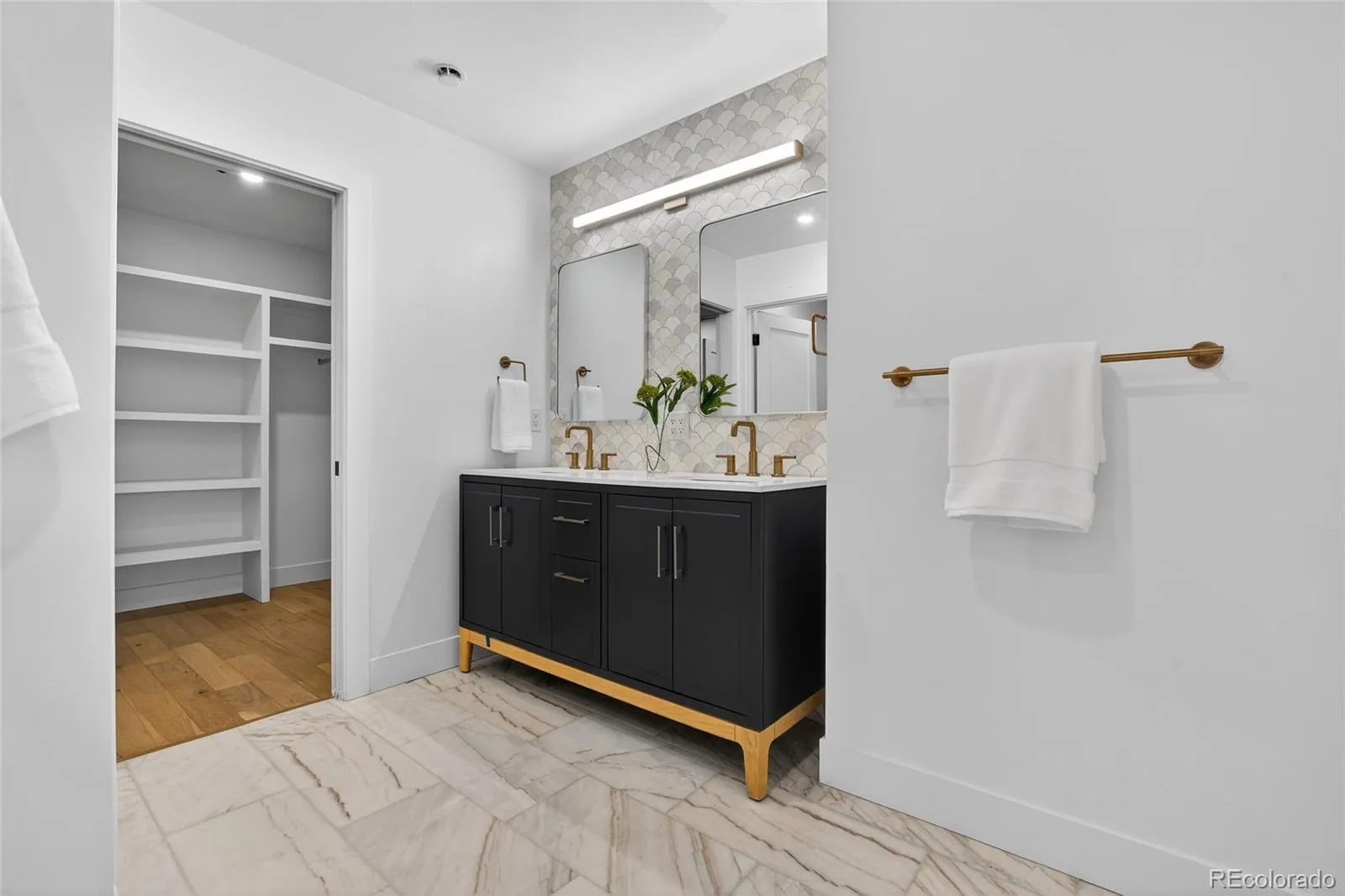 2362 S Acoma Street Denver CO 80223 MLS #REC3356593 04212026170929 1600 24