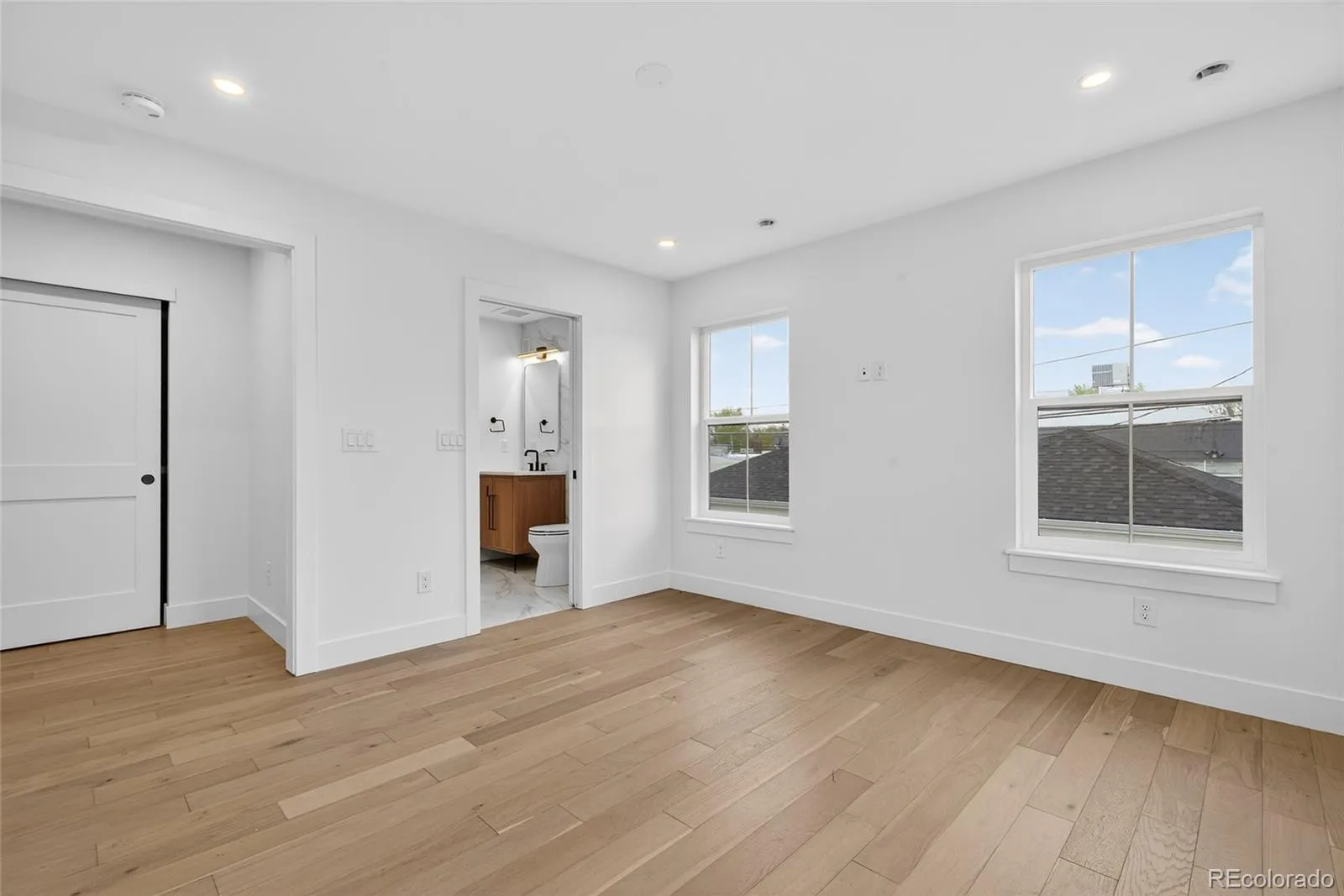2362 S Acoma Street Denver CO 80223 MLS #REC3356593 04212026170929 1600 30