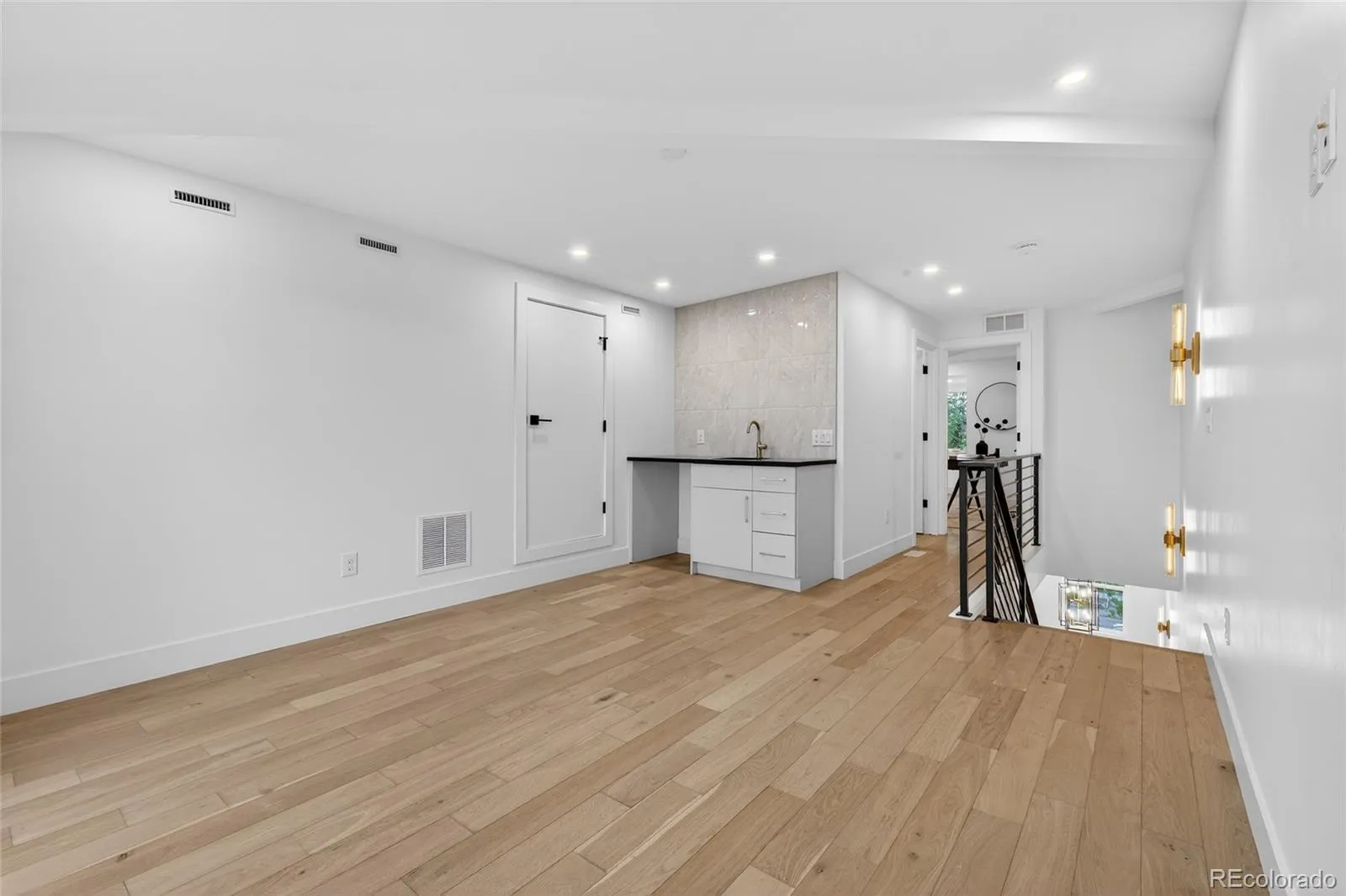 2362 S Acoma Street Denver CO 80223 MLS #REC3356593 04212026170929 1600 34
