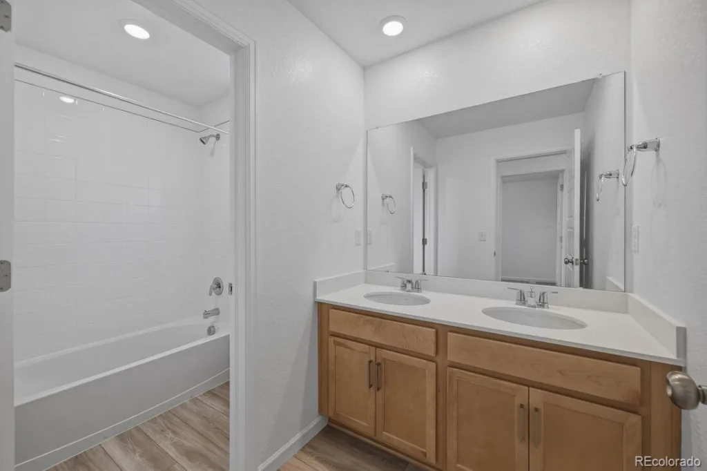 3293 N Coolidge Way Aurora CO 80019 | MLS #REC3357650 07302026155926 1024 12