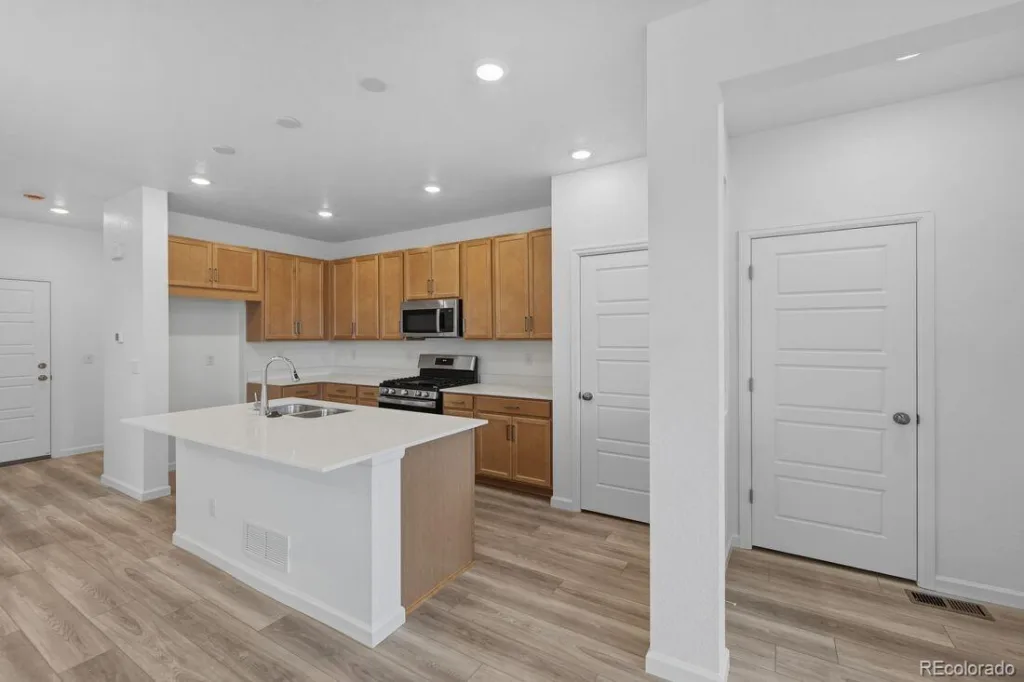 3293 N Coolidge Way Aurora CO 80019 | MLS #REC3357650 07302026155926 1024 4
