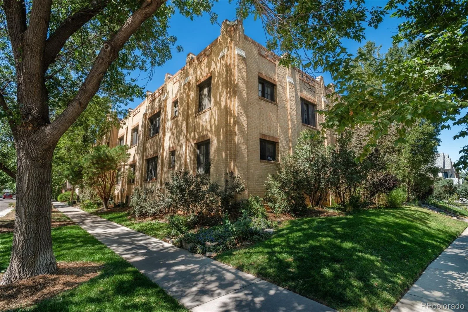 2533 E 11th Avenue #104 Denver CO 80206 | MLS #REC3358048 09242026105139 1600 3