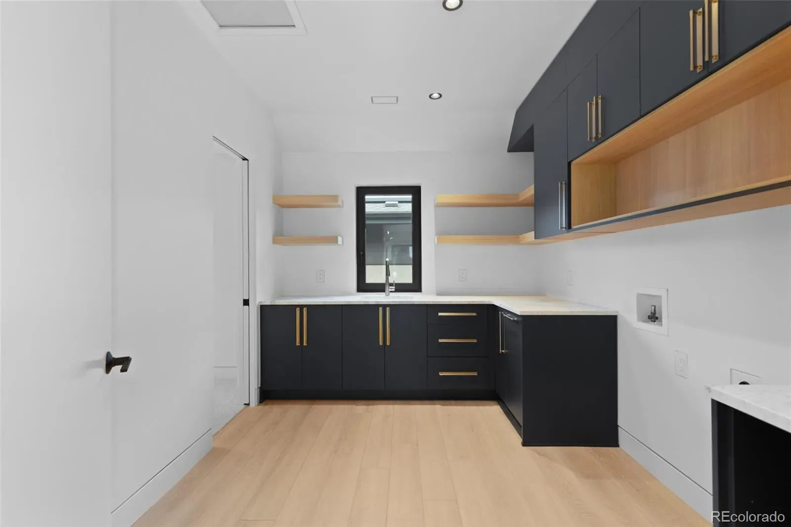 03172026230341 1600 33