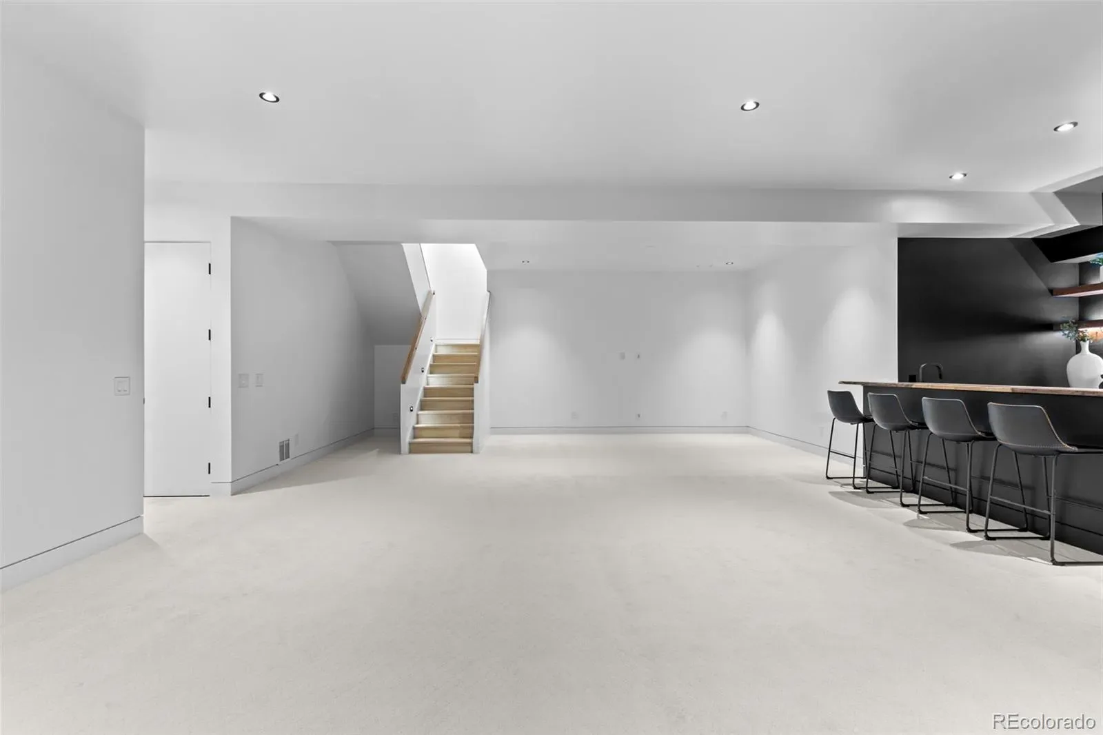 03172026230341 1600 40