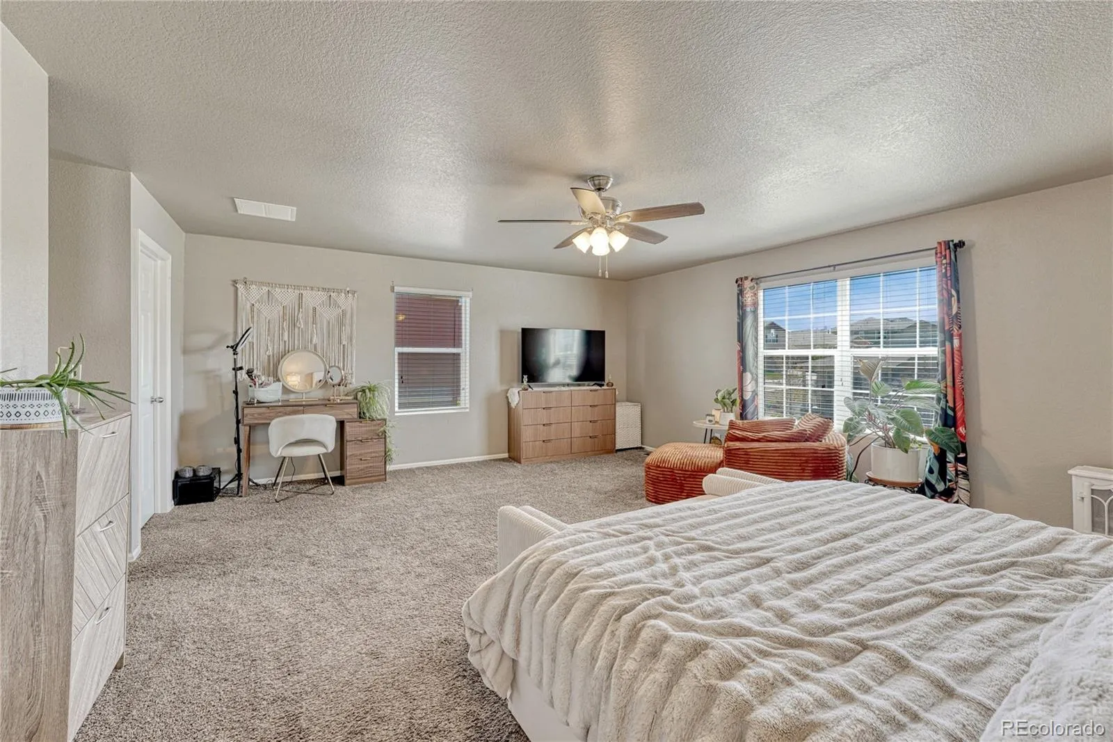 6044 Point Rider Circle Castle Rock CO 80104 | MLS #REC3361781 05092026192424 1600 16